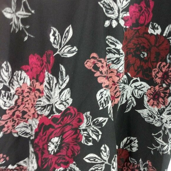 Japna Lounge Floral Crop Top Camisole Sz M Black Red Adjustable Spaghetti Straps - Picture 2 of 5